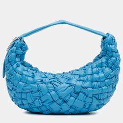 مملوكة مسبقًا حقيبة هوبو بوتيغا فينيتا بانانا جلد عجل إنتريتشياتو أزرق ورقي