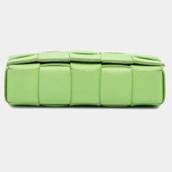 Pre Owned حقيبة كروس بوتيغا فينيتا كاسيت نسيج ناپا أخضر