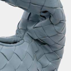 مملوكة مسبقًا Bottega Veneta Blue Small Calfskin Intrecciato Hop Hobo