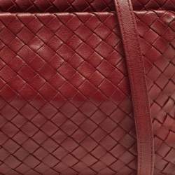 مملوكة مسبقًا Bottega Veneta Pocket Red Intrecciato Leather Crossbody Bag