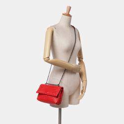 مملوكة مسبقًا Bottega Veneta Red Baby Nappa Intrecciato Olimpia Crossbody