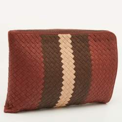 مملوكة مسبقًا حقيبة كلاتش بوتيغا فينيتا جلد انتريشياتو بني/بيج بسحاب