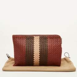 مملوكة مسبقًا حقيبة كلاتش بوتيغا فينيتا جلد انتريشياتو بني/بيج بسحاب