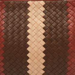 مملوكة مسبقًا حقيبة كلاتش بوتيغا فينيتا جلد انتريشياتو بني/بيج بسحاب