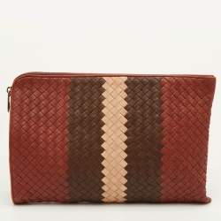 مملوكة مسبقًا حقيبة كلاتش بوتيغا فينيتا جلد انتريشياتو بني/بيج بسحاب