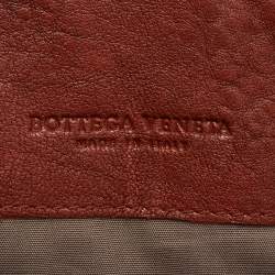 مملوكة مسبقًا حقيبة كلاتش بوتيغا فينيتا جلد انت ريشياتو بني/بيج بسحاب