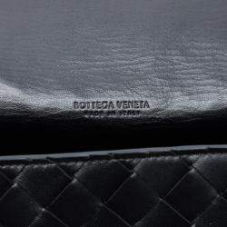 مملوكة مسبقًا Bottega Veneta Black Nappa Intrecciato Pouch On Strap Crossbody
