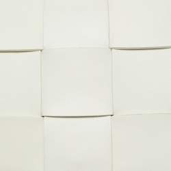 Pre Owned حقيبة كتف بوتيغا فينيتا جلد إنترشياتو أبيض كاسيت