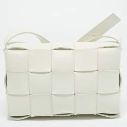 Pre Owned حقيبة كتف بوتيغا فينيتا جلد إنترشياتو أبيض كاسيت