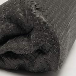 مملوكة مسبقًا حقيبة يد بوتيغا فينيتا روما متوسطة جل د إنتريشياتو رمادي داكن