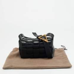 مملوكة مسبقًا حقيبة كروس بودي بوتيغا فينيتا مبطنة كاسيت جلد متشابك أسود