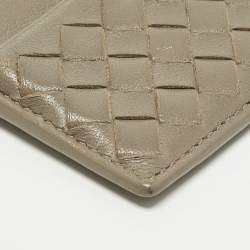 مملوكة مسبقًا Bottega Veneta Grey Intrecciato Leather Card Holder
