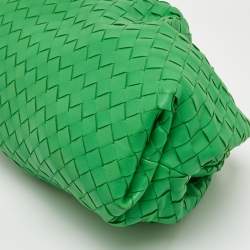 مملوكة مسبقًا Bottega Veneta The Pouch Green Intrecciato Leather Clutch