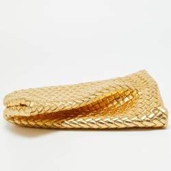 مملوكة مسبقًا Bottega Veneta Crisscross Gold Padded Intrecciato Leather Clutch