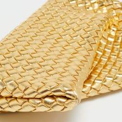 مملوكة مسبقًا Bottega Veneta Crisscross Gold Padded Intrecciato Leather Clutch