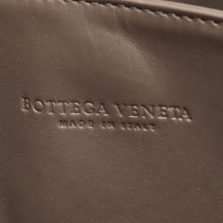 Pre Owned حقيبة بوتيغا فينيتا روما صغيرة جلد إنتريشاتو رمادي تاوپ