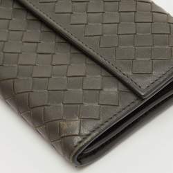 Pre Owned محقظة كونتيننتال بوتيغا فينيتا جلد إنترشياتو أحمر بقلاب