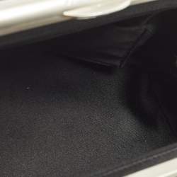 مملوكة مسبقًا Bottega Veneta Black Intrecciato Satin Clasp Pouch Bag