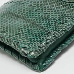 Pre Owned حقيبة كلتش بوتيغا فينيتا جلد أفعى مائي أخضر بقفل دوار