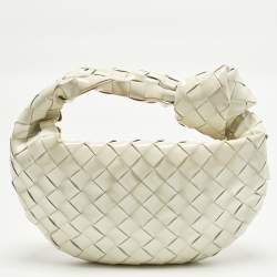 مملوكة مسبقًا حقيبة بوتيغا فينيتا صغيرة جودي جلد أبيض إنترشياتو هوبو