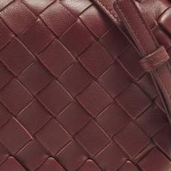 مملوكة مسبقًا Bottega Veneta Red Intrecciato Leather Flap Crossbody Bag