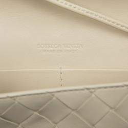 مملوكة مسبقًا Bottega Veneta White Nappa Intrecciato Andiamo Pouch on Strap