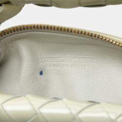 مملوكة مسبقًا Bottega Veneta White Mini Patent Intrecciato Jodie