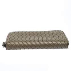 Pre Owned Bottega Veneta Pale Green Intrecciato Leather Zip Around Wallet