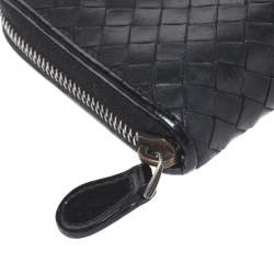 Pre Owned محفظة بوتيغا فينيتا سحاب ملتف جلد ثعبان وجلد انترشياتو سوداء