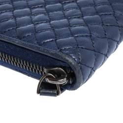 Pre Owned Bottega Veneta blue Quilted Leather Zip Around Wallet