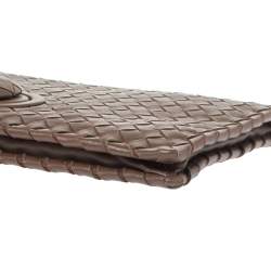 مملوكة مسبقًا حقيبة كلتش بوتيغا فينيتا قفل دوار جلد إنترشييتو بنية