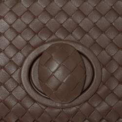 مملوكة مسبقًا حقيبة كلتش بوتيغا فينيتا قفل دوار جلد إنترشييتو بنية