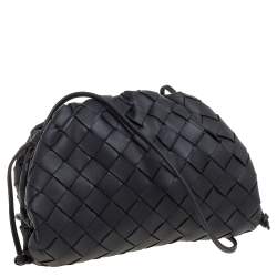 Pre Owned Bottega Veneta Black Intrecciato Leather Mini The Pouch Bag