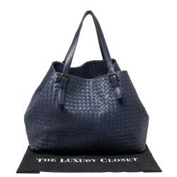 مملوكة مسبقًا حقيبة يد بوتيغا فينيتا سيستا كبيرة جلد إنديجو انترشياتو 