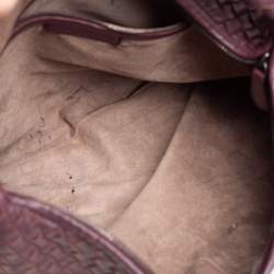 مملوكة مسبقًا Bottega Veneta Dark Burgundy Intrecciato Leather Large Veneta Hobo