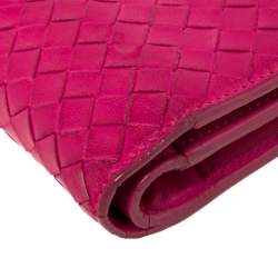 مملوكة مسبقًا Bottega Veneta Fuchsia Intrecciato Leather Bifold Wallet