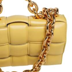 Pre Owned حقيبة كتف بوتيغا فينيتا كاسيت جلد أصفر ذات سلسلة