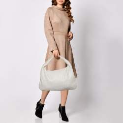 Pre Owned Bottega Veneta Cream Leather Medium Veneta Hobo