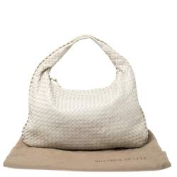 Pre Owned Bottega Veneta Cream Leather Medium Veneta Hobo
