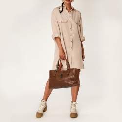 Pre Owned حقيبة يد توتس بوتيغا فينيتا روما لافورازيوني جلد انترشياتو بني متوسطة إصدار محدود