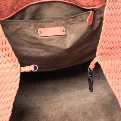 مملوكة مسبقًا Bottega Veneta Coral Pink Intrecciato Leather Large Cesta Tote