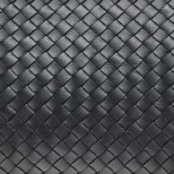 مملوكة مسبقًا حقيبة كلتش بوتيغا فينيتا جلد انترشياتو أسود