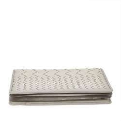 Pre Owned حقيبة كلتش بوتيغا فينيتا جلد انترشياتو بيج فاتح