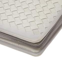 Pre Owned حقيبة كلتش بوتيغا فينيتا جلد انترشياتو بيج فاتح