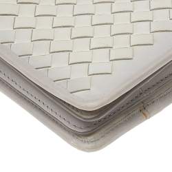 Pre Owned حقيبة كلتش بوتيغا فينيتا جلد انترشياتو بيج فاتح