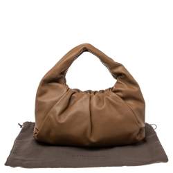 مملوكة مسبقًا Bottega Veneta Camel Brown Leather Medium The Shoulder Pouch Bag