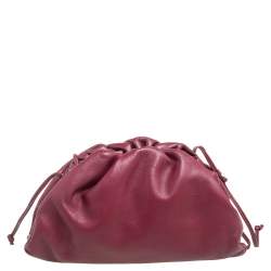 مملوكة مسبقًا حقيبة بوتيغا فينيتا بوش جلد أحمر داكن صغيرة