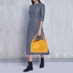 مملوكة مسبقًا Bottega Veneta Yellow Intrecciato Woven Leather Seamless Garda Tote