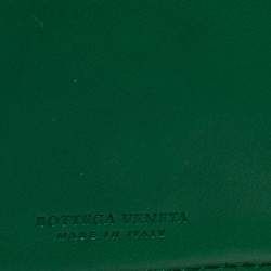 Pre Owned محفظة كونتينتال بوتيغا فينيتا جلد إنترشييتو أخضر