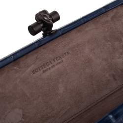 Pre Owned Bottega Veneta Blue Crocodile Knot Clutch